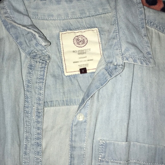 Woman’s top - Picture 2 of 2